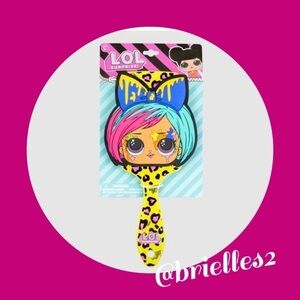 🎠 New MGA LOL SURPRISE Paddle Hair Brush, Qty 1, Yellow & Blue